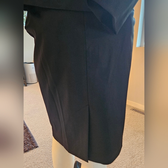 Size 4 Brian Bailey (for Holt Renfrew) Fitted Black Suit with Pencil Skirt - Picture 7 of 16
